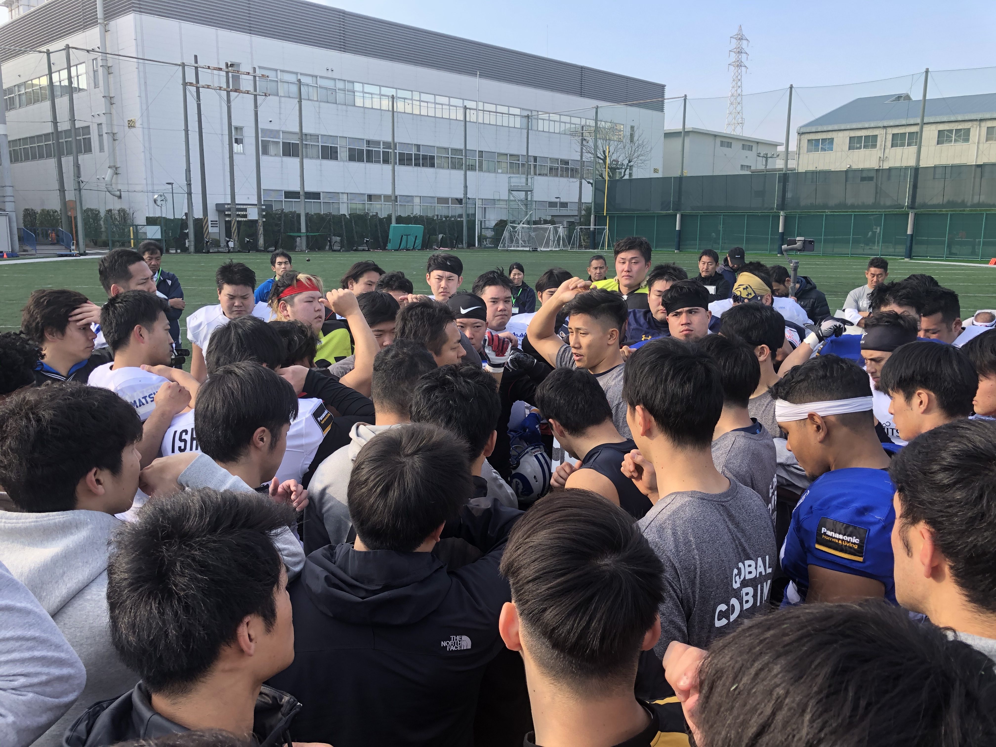 近江選手（IBM）のハドル